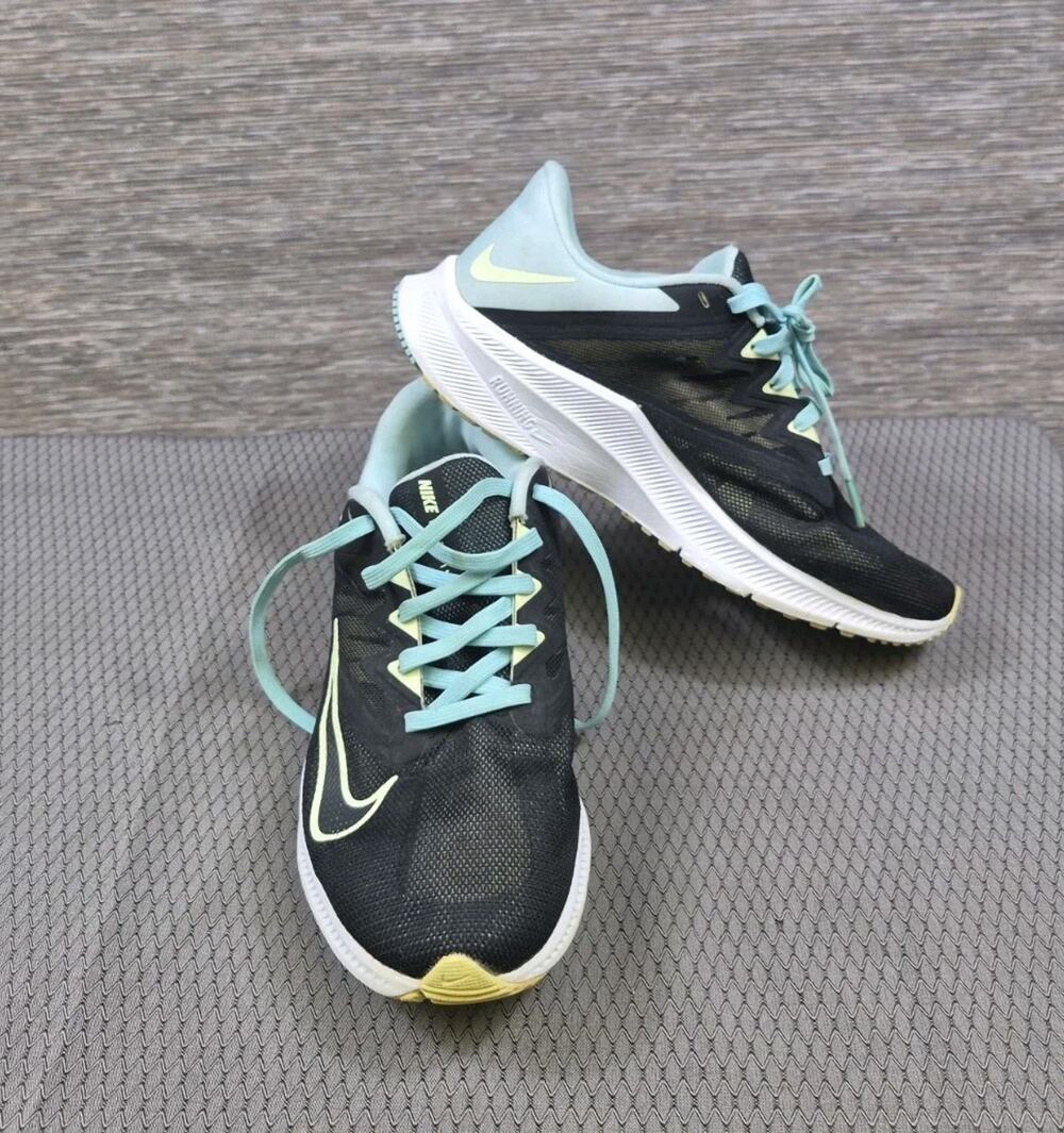 Nike Womens Quest 3 Running Shoes Sneakers Size 8 CD0232-005 Black White Blue